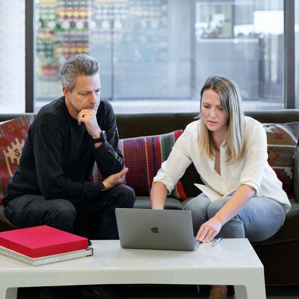 linkedin-sales-solutions-oFMI6CdD7yU-unsplas